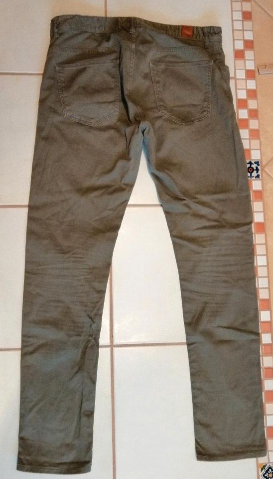 Zara Man Jeans Eur 44 Inch 34/34 oliv Basisteil in Oberhausen