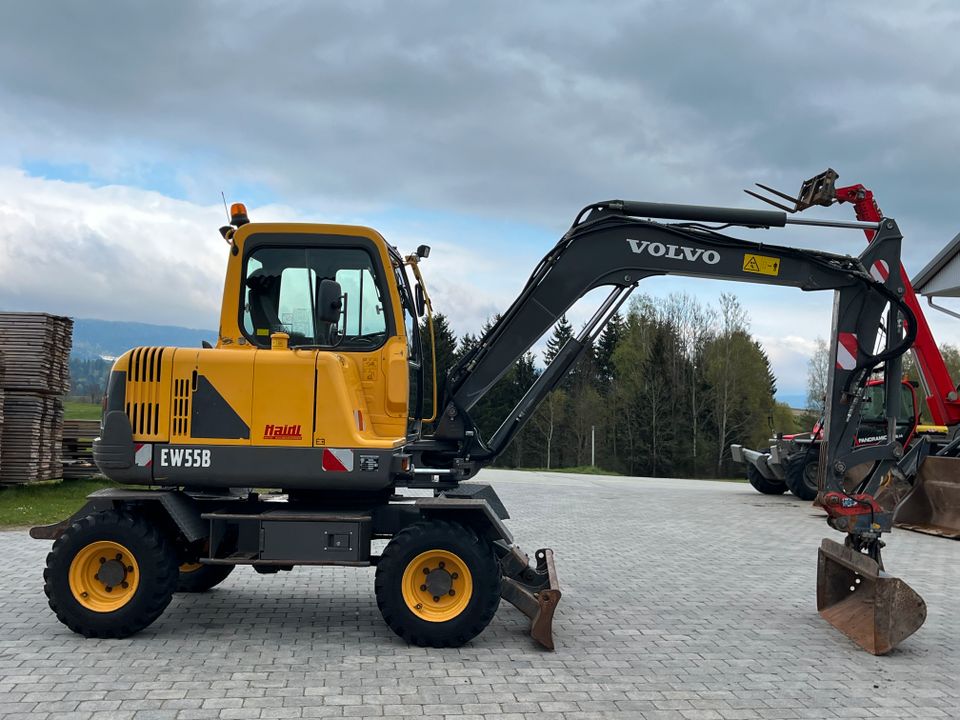 Mobilbagger, Bagger Volvo EW55B    (netto 26900) in Neureichenau