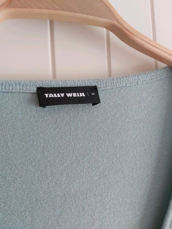 Super süßer Pulli von Tally Weijl Größe M in Nagold