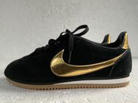 Nike Classic Cortez Metallic Turnschuhe schwarz-gold Größe 40 Nürnberg (Mittelfr) - Oststadt Vorschau