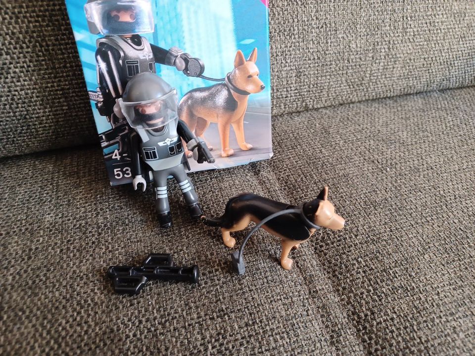 Playmobil Special Plus 5369 SEK Polizist mit Hund Polizei in Hiddenhausen