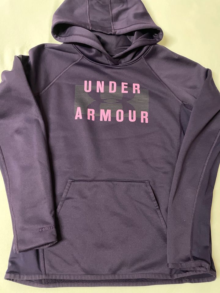 Under Armour Hoodie, Gr. S/M in lila in Amberg