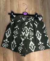 Paperbag Shorts so süß Hingucker sexy Khaki gr. xs neu Vahr - Neue Vahr Südost Vorschau