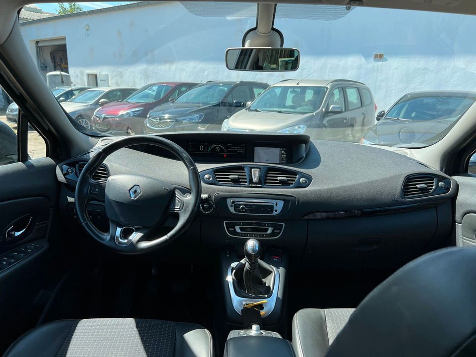 Renault Scenic 1.5 dCi NAVI-TEILLEDER-7 SITZER-EURO5-PDC in Nörvenich