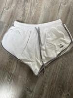 Juju vier Shorts Größe 36 Niedersachsen - Wardenburg Vorschau