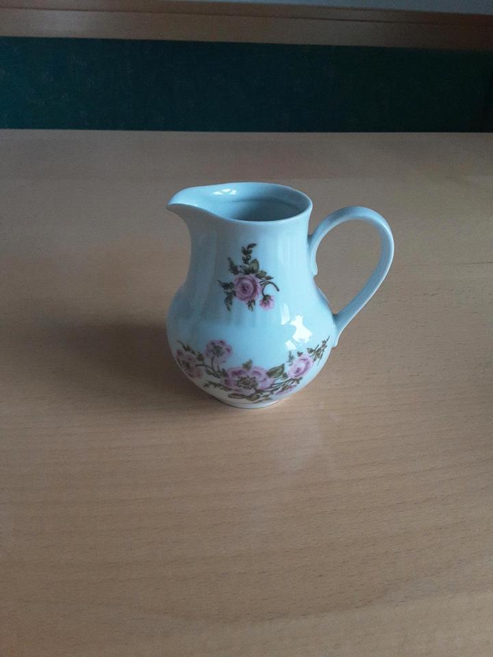 Kaffeekanne mit Zuckerdose+Milchkännchen "Rosen" Henneberg DDR in Moosach (Landkreis Ebersberg)