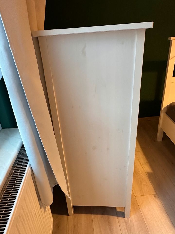 Hemnes Kommode weiß gebeizt 108x131 Ikea in Hohenstein