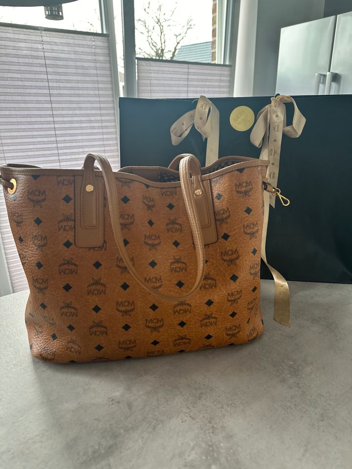 MCM - Wendeshopper Liz - Cognac - Original in Seth Holstein