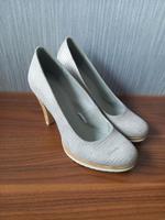 Marco Tozzi 40 Silber neu Pumps hoch Damen Kork Rheinland-Pfalz - Vallendar Vorschau