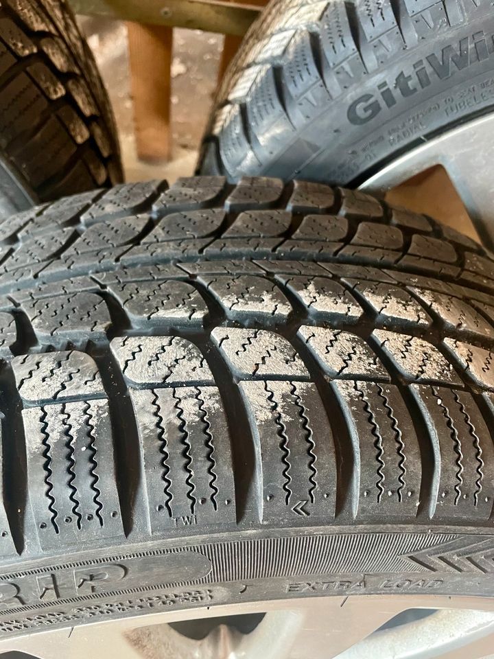 Winnterräder 225/45r18 von Insignia in Sonneberg