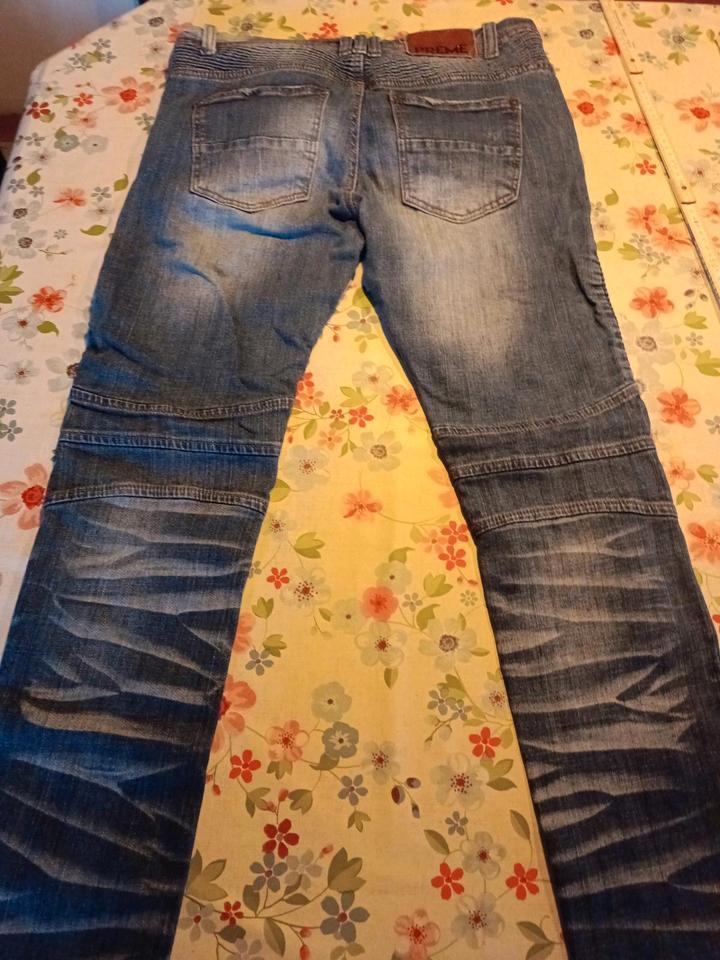 PREME Jeanshose, Hose tolles Design Größe 34 W 33 L gebraucht in Vilseck