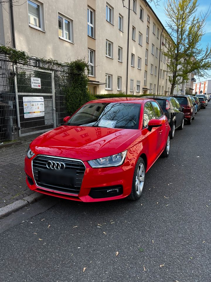 Audi A1_ 1,0 TFSI ( sport ) in Frankfurt am Main