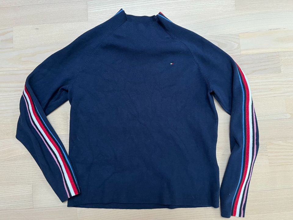 Tommy Hilfiger Pullover für Mädchen Gr. 152 in Tutzing