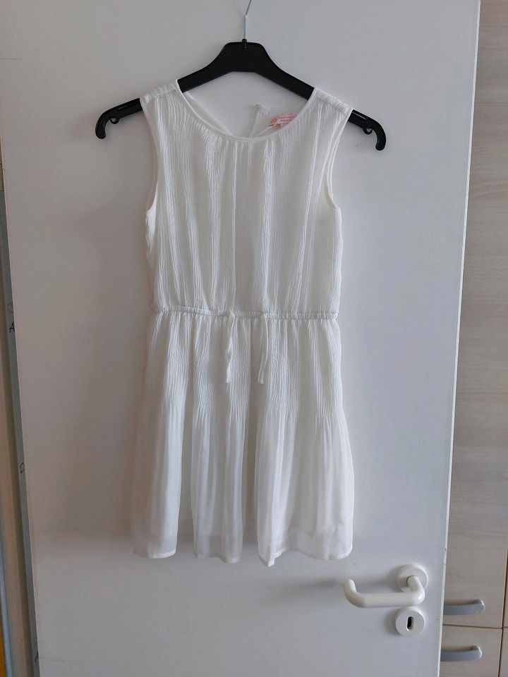 Kleid creme-weiß Gr. 140 in Zeitz