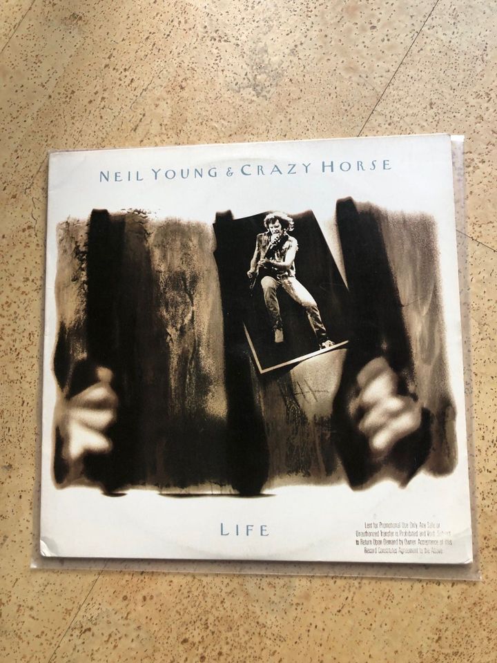 Neil Young & Crazy Horse  "Life "  US 1987  GHS 24154  Promo in Horneburg
