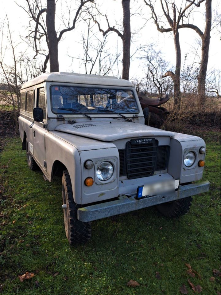 Land Rover Santana Serie 3 in Hagen im Bremischen