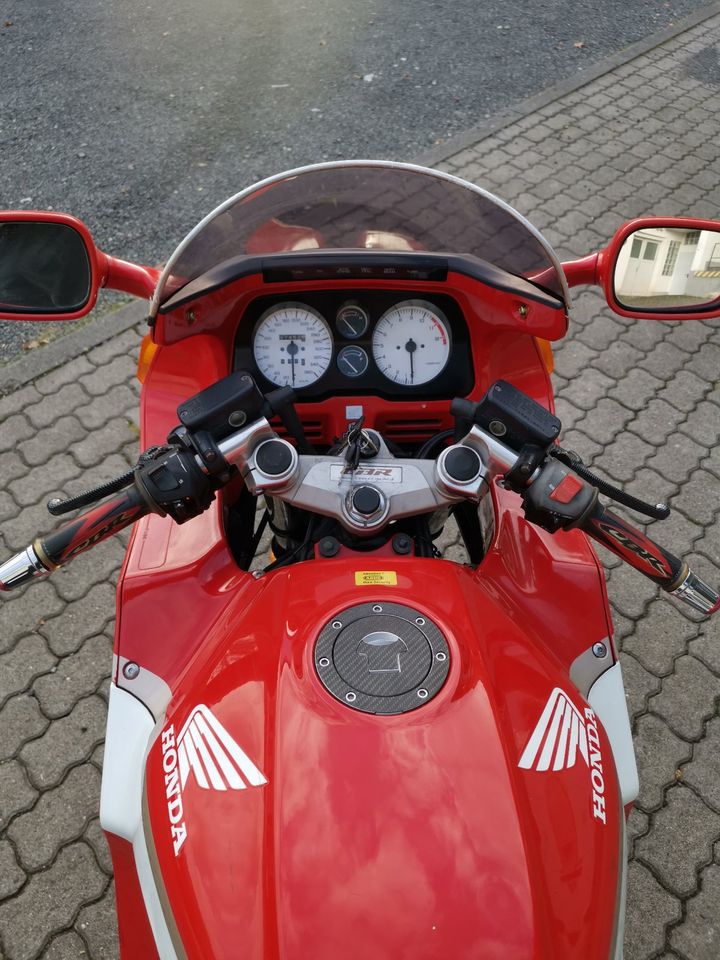 Honda CBR1000F in Motten