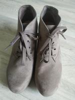 Damenschuhe aus Samt – Größe 37, Beige – 15 € Hamburg-Mitte - Hamburg Neustadt Vorschau