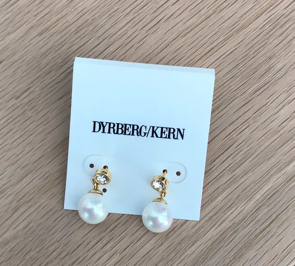 Perlenohrringe Dyrberg/ Kern - NEU in Berlin