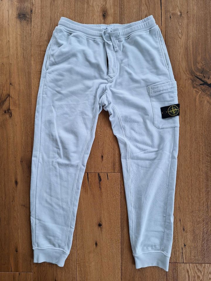 Stone Island Cargohose aus Sweatstoff Gr L hellgrau in Büchel