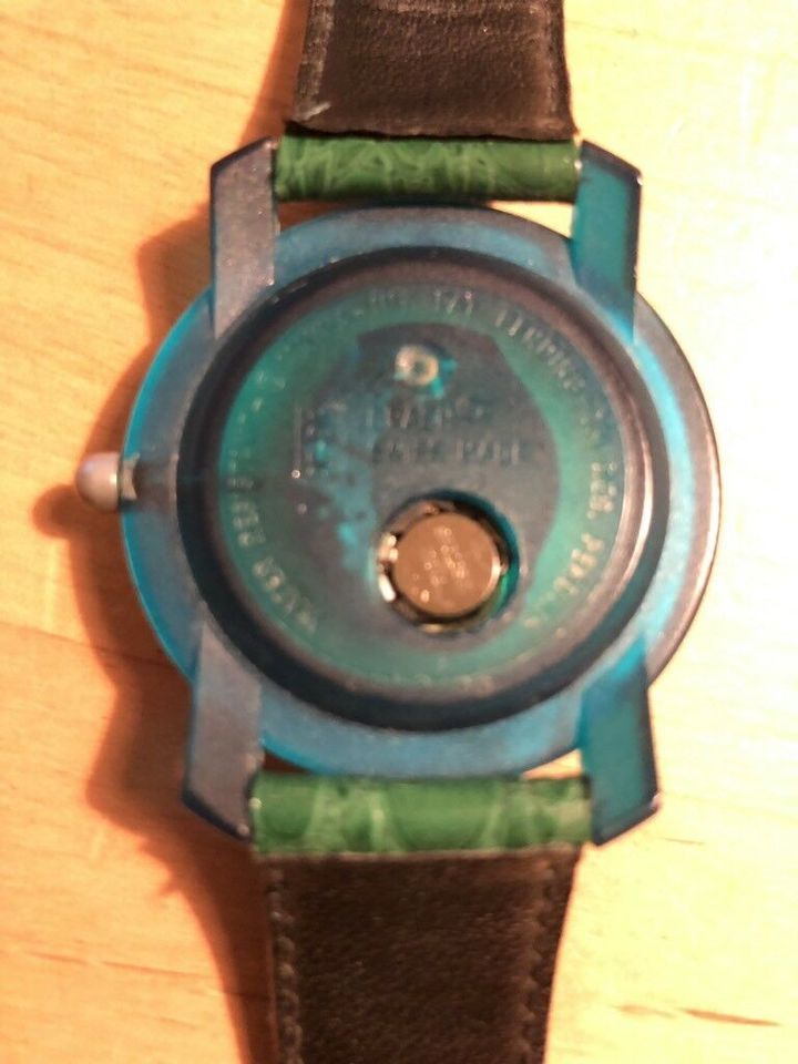 CRASH Uhr - recycelte Spritedose - Swiss Made in Niederwiesa