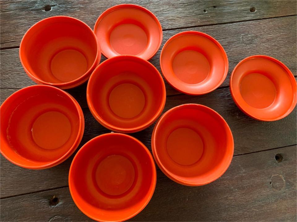 4 Tupperware kleine Schüssel Schale orange retro mit Deckel in Ochsenfurt