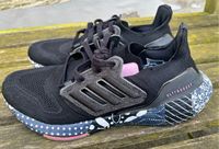 Adidas Ultraboost 22 - schwarz mit Blumensohle - Gr. 41 1/3 Rheinland-Pfalz - Maxdorf Vorschau