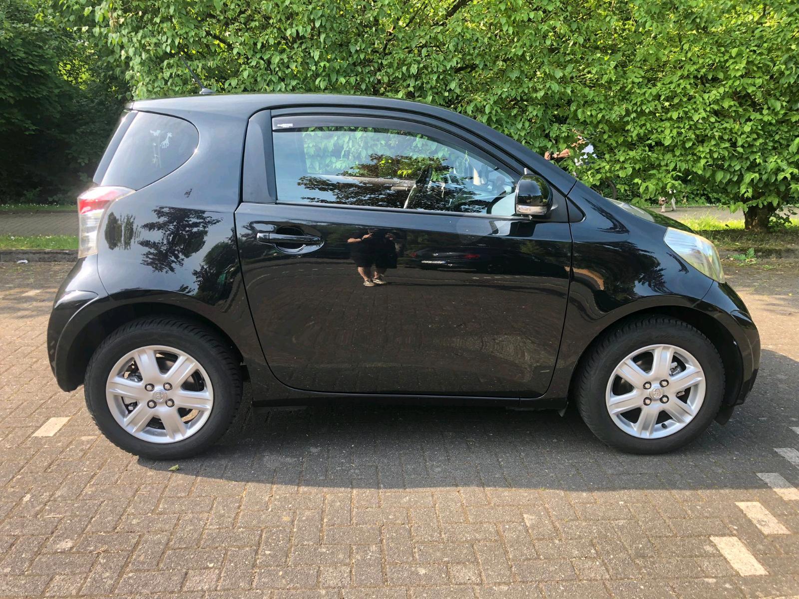Abbildung des Autos Toyota IQ 1.0- sehr gepf…