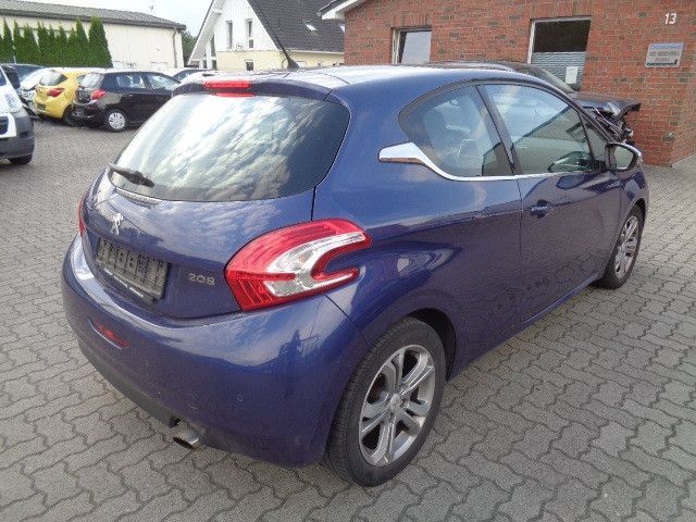 Peugeot 208 1.6 Allure 120 VTi in Ellerau 