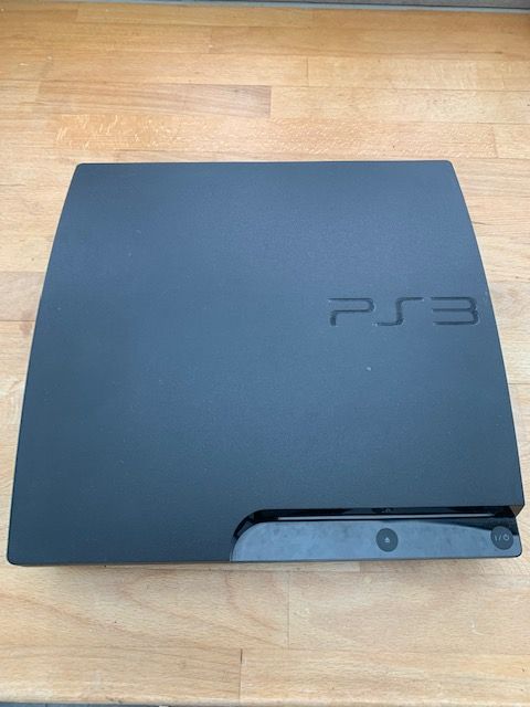 Playstation 3 + Controler, Kabel und div. Videospiele in Geltow