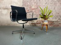 Eames Aluminium Chair EA107 Vitra Konferenzstuhl Stuhl I 19% MwSt Elberfeld - Elberfeld-West Vorschau