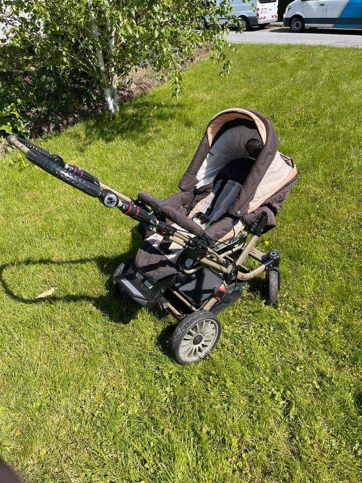 Kinderwagen in Meschede