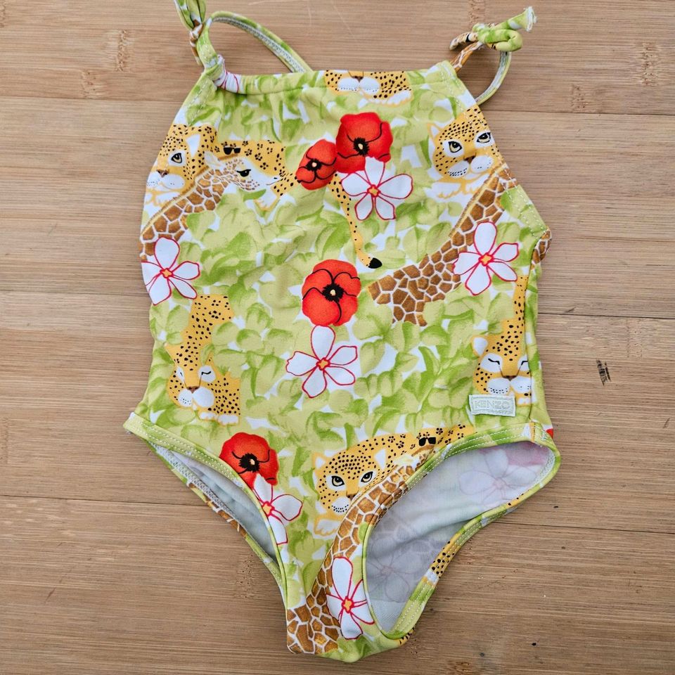 Baby Bikini und Schwimm Anzug e von Moschino und Kenzo in Düsseldorf