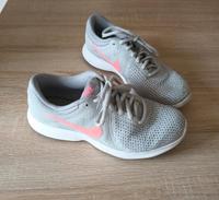 Nike Damen Sneaker Gr.38 Hessen - Nentershausen Vorschau