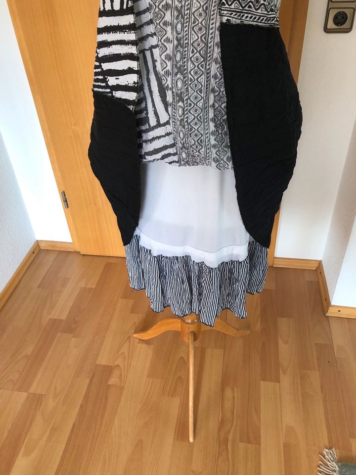 Sommerkleid Gr. 38/40, schwarz/weiß, in Ansbach