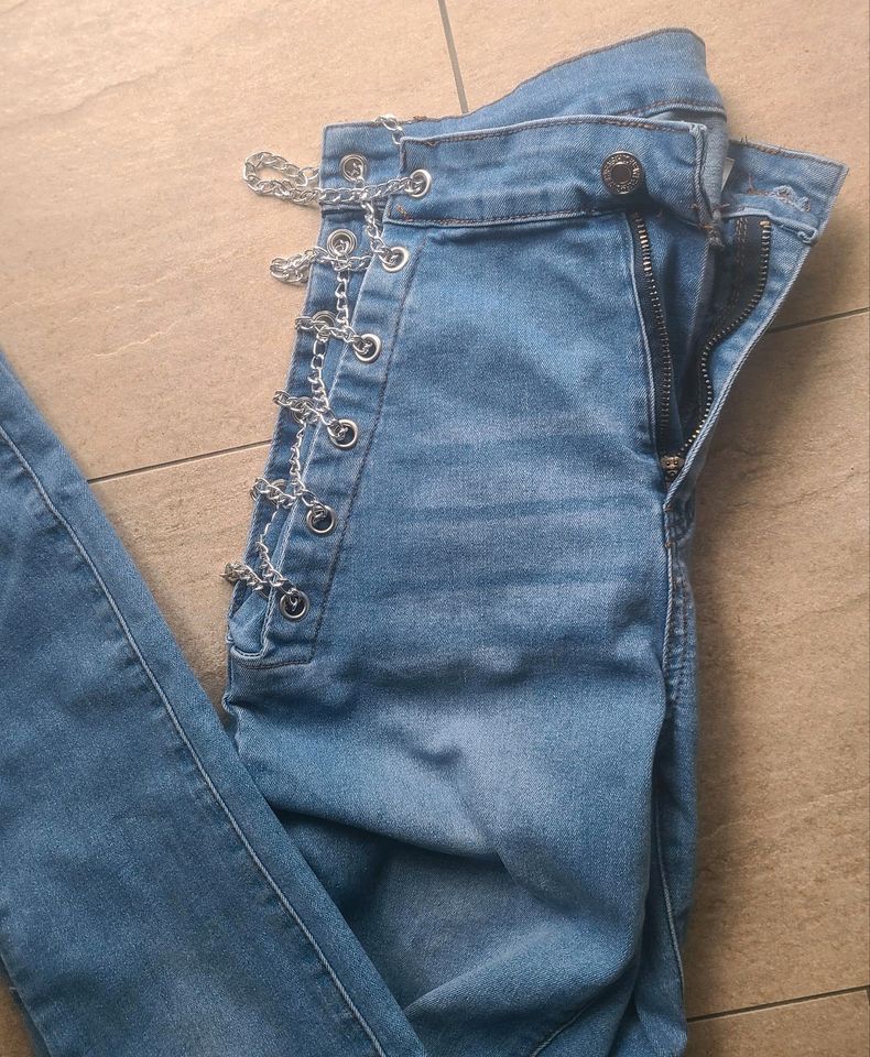 NEU sexy Jeans mit Ketten Schnürung High Waist * Größe S 36 in Nürnberg (Mittelfr)