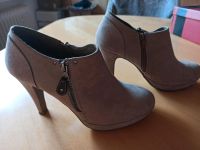 Hochfront Pumps Plateau Gr. 40 beige Nordrhein-Westfalen - Niederzier Vorschau