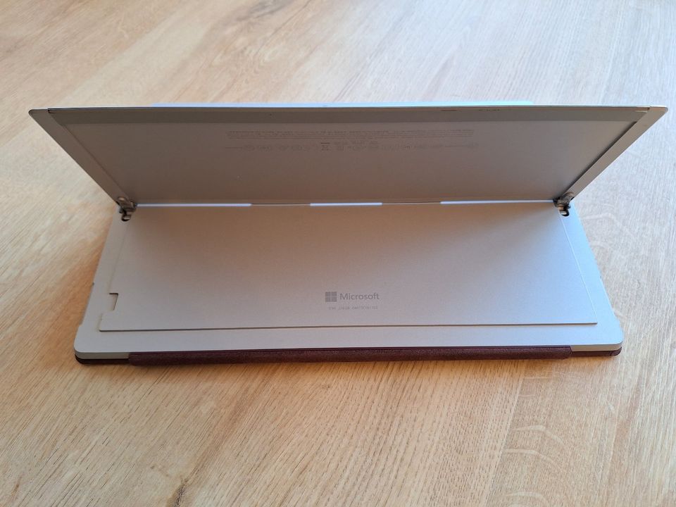 Microsoft Surface Pro 5 i5 8/256GB in Kiefersfelden