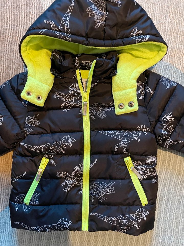 Winterjacke mit Dinosauriern-Print Blue Seven ~ Gr. 1,5-3 Jahre in Berlin