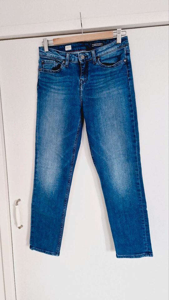 Tommy Hilfiger Jeans W28 36 Modell Rome in Mayen