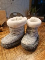 NEUwertig Baby Winterhausschuhe, Gr. 18/19, Strickhausschuhe Nordrhein-Westfalen - Wassenberg Vorschau