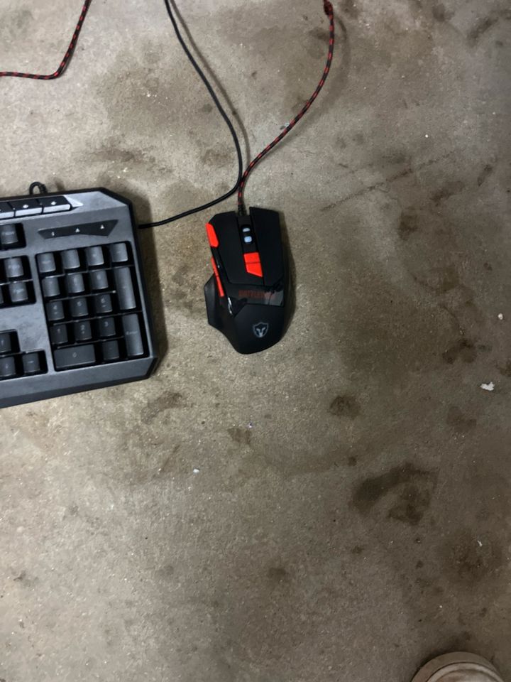 Eine Maus und Tastatur in Weeze