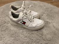 Tommy Hilfiger Schuhe 38 Niedersachsen - Lohne (Oldenburg) Vorschau