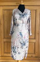 Zauberhaftes Kleid Sommer Gr. 46 H&M Stuttgart - Vaihingen Vorschau