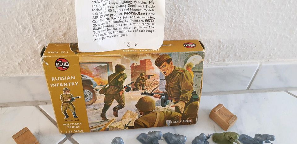 Airfix Military Series 33 Figuren in OVP in Niedernhausen