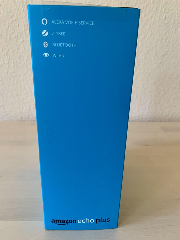 Amazon Echo Plus (1. Generation) + 2x OSRAM SMART+ Steckdosen in Leipzig