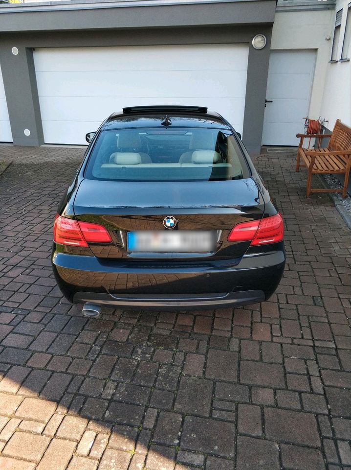 BMW 320d M-Paket Coupe e92 in Ellwangen (Jagst)
