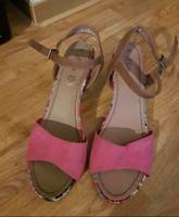 Pinke s.Oliver Keilabsatz Sandalen Niedersachsen - Rhauderfehn Vorschau