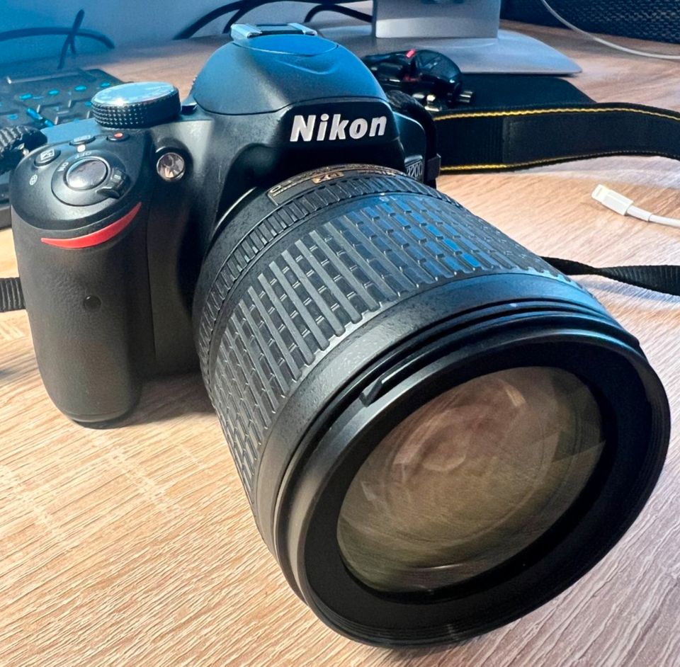 Nikon D3200 DSLR APS-C Kamera Spiegelreflex in Berlin