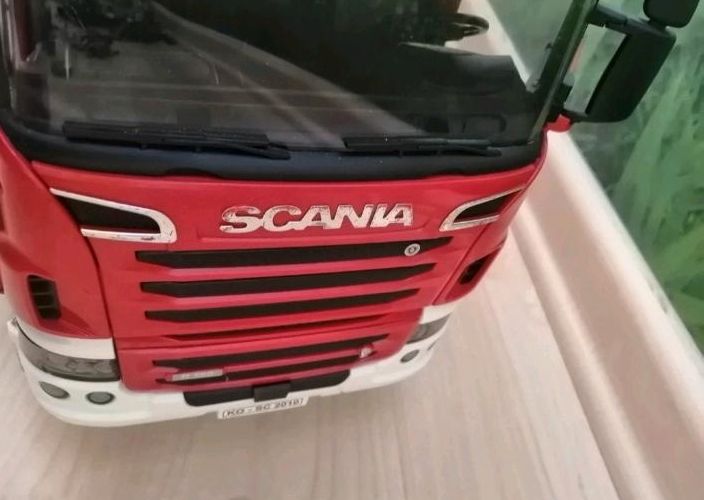 Großes Bruder Scania Feuerwehrauto in Kaufbeuren